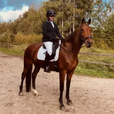 Therese Hellström med Karona